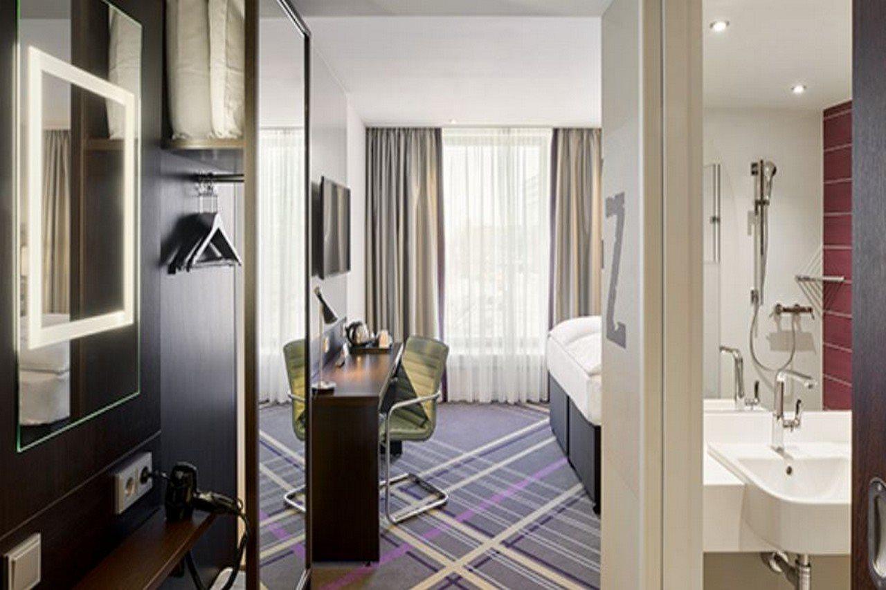 Premier Inn Duesseldorf City Friedrichstadt Экстерьер фото