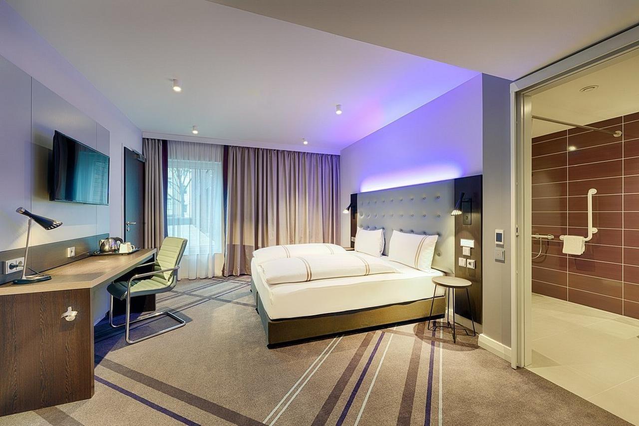 Premier Inn Duesseldorf City Friedrichstadt Экстерьер фото