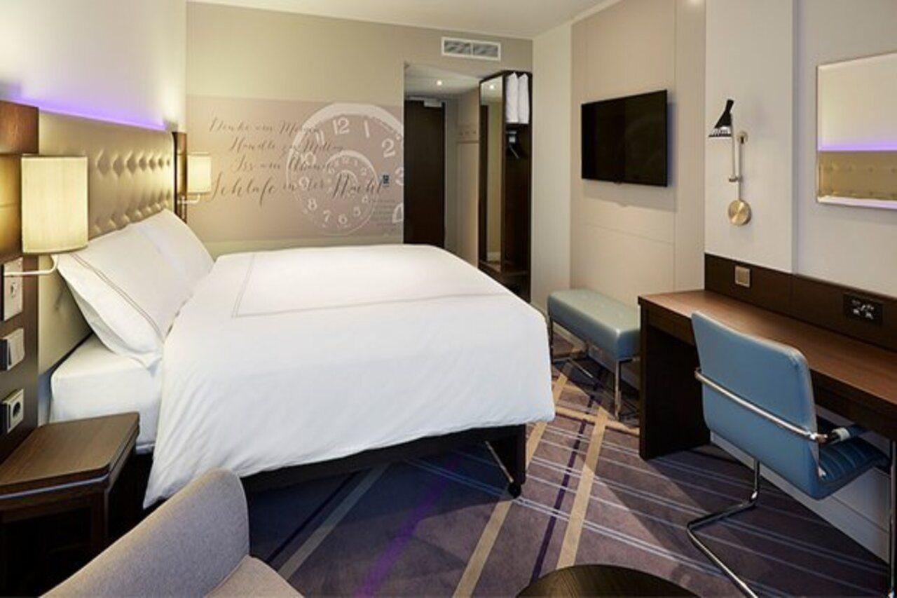 Premier Inn Duesseldorf City Friedrichstadt Экстерьер фото