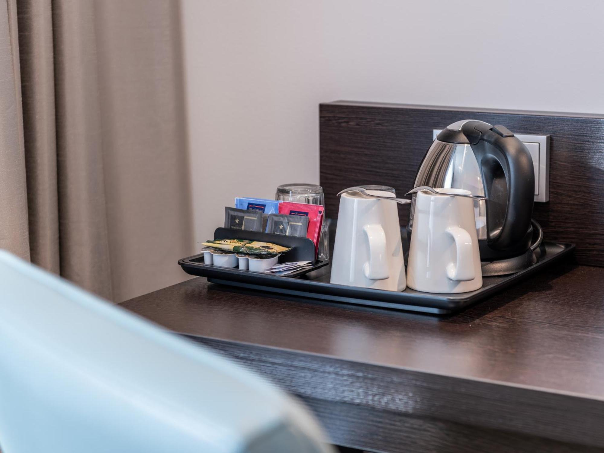 Premier Inn Duesseldorf City Friedrichstadt Экстерьер фото