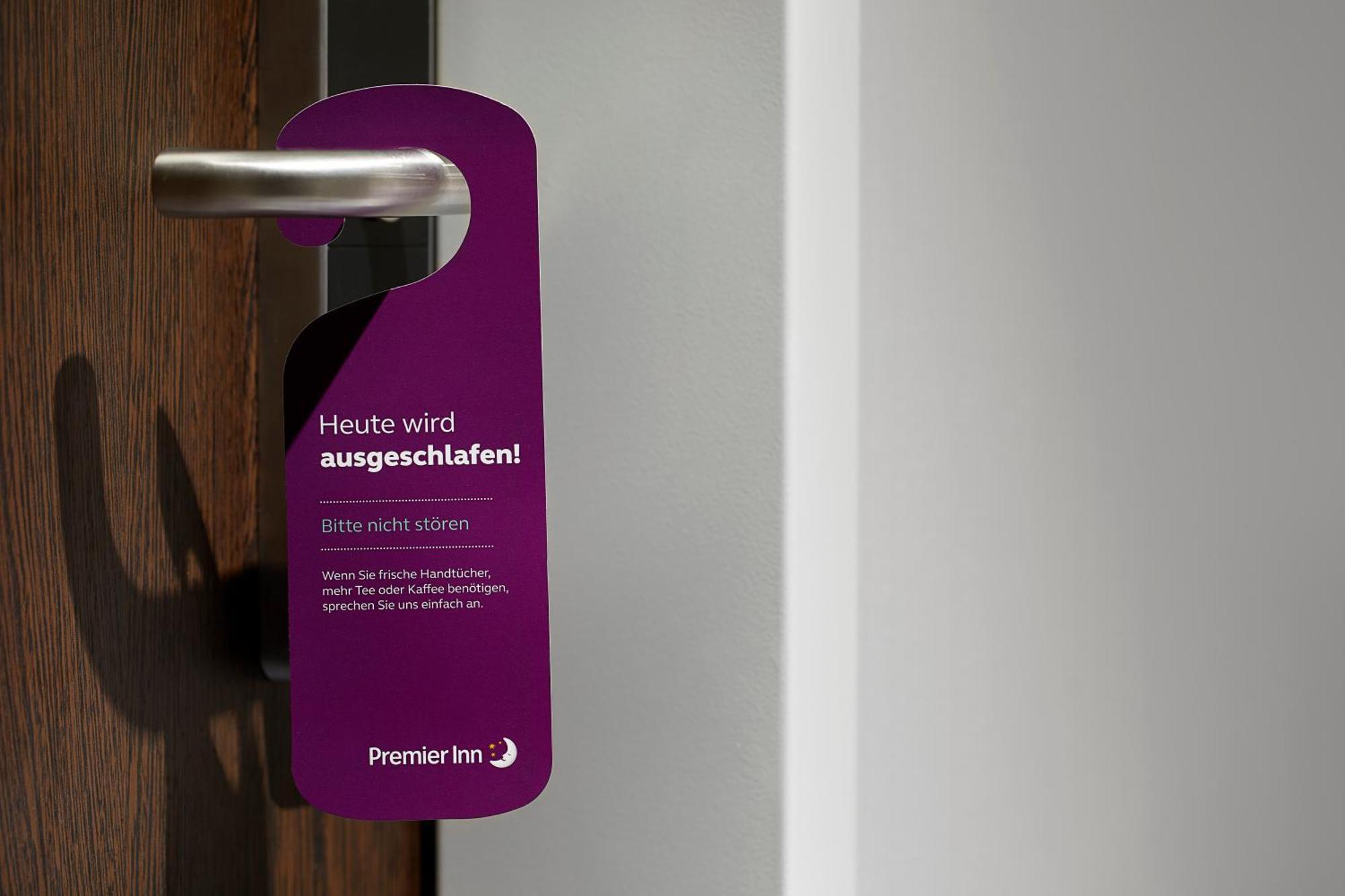 Premier Inn Duesseldorf City Friedrichstadt Экстерьер фото