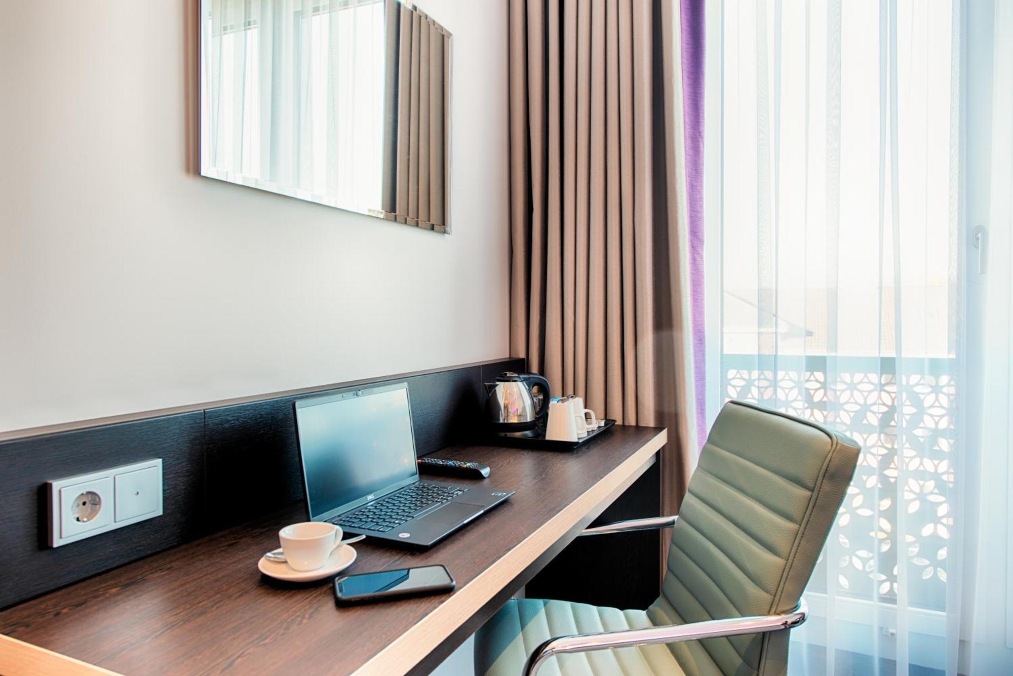 Premier Inn Duesseldorf City Friedrichstadt Экстерьер фото