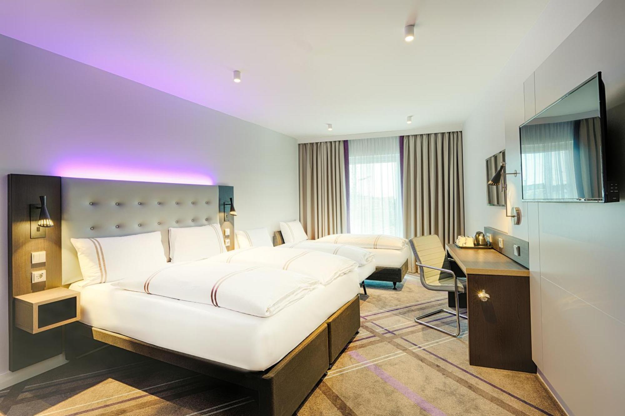 Premier Inn Duesseldorf City Friedrichstadt Экстерьер фото